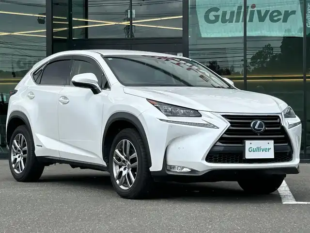 レクサス ＮＸ 300h バージョンL 鹿児島県 2014(平26)年 8.9万km ソニッククォーツ 4WD/プリクラッシュセーフティ/純正SDナビ/CD/DVD/BD/フルセグ/MSV/全方位モニター/レーダークルーズコントロール/LEDヘッドライト/レザーシート/シートヒーター/エアシート/前席パワーシート/スマートキー/カードキー/純正ドライブレコーダー/ビルトインETC2.0