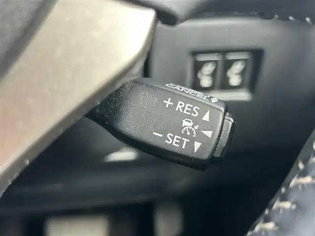 レクサス ＮＸ 300h バージョンL 鹿児島県 2014(平26)年 8.9万km ソニッククォーツ 4WD/プリクラッシュセーフティ/純正SDナビ/CD/DVD/BD/フルセグ/MSV/全方位モニター/レーダークルーズコントロール/LEDヘッドライト/レザーシート/シートヒーター/エアシート/前席パワーシート/スマートキー/カードキー/純正ドライブレコーダー/ビルトインETC2.0