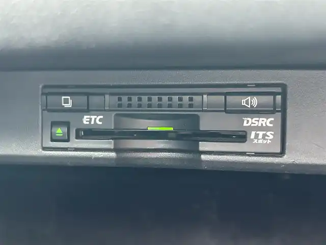 レクサス ＮＸ 300h バージョンL 鹿児島県 2014(平26)年 8.9万km ソニッククォーツ 4WD/プリクラッシュセーフティ/純正SDナビ/CD/DVD/BD/フルセグ/MSV/全方位モニター/レーダークルーズコントロール/LEDヘッドライト/レザーシート/シートヒーター/エアシート/前席パワーシート/スマートキー/カードキー/純正ドライブレコーダー/ビルトインETC2.0