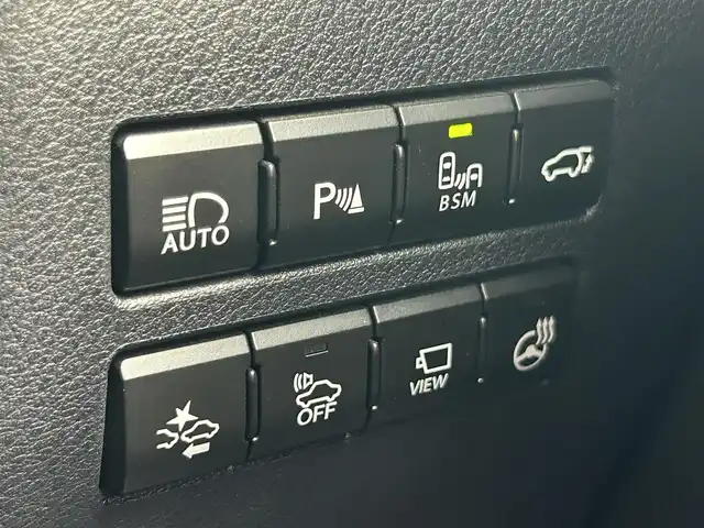 レクサス ＮＸ 300h バージョンL 鹿児島県 2014(平26)年 8.9万km ソニッククォーツ 4WD/プリクラッシュセーフティ/純正SDナビ/CD/DVD/BD/フルセグ/MSV/全方位モニター/レーダークルーズコントロール/LEDヘッドライト/レザーシート/シートヒーター/エアシート/前席パワーシート/スマートキー/カードキー/純正ドライブレコーダー/ビルトインETC2.0