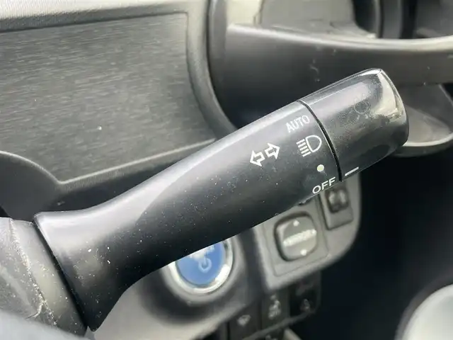 トヨタ アクア S 静岡県 2013(平25)年 11万km クールソーダメタリック 1オーナー　/社外ナビ　/地デジ　/Bカメラ　/前席シートヒーター/社外360℃カメラ　/ドライブモード　/オートライト /ヘッドライトレベライザー  /ウィンカーミラー  /デンカク  /カーボン調ホイールキャップ　/ETC /保証書　/取説