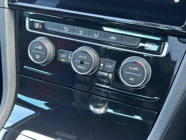 フォルクスワーゲン ゴルフ ＧＴＩ TCR 埼玉県 2020(令2)年 2.9万km 黒 限定600台/黒半革シート/純正ナビ/applecarplay/ACC/バーチャルコックピット/ブラインドスポットモニター/レーンアシスト/バックカメラ/純正19インチアルミホイール/ETC/パドルシフト/純正ドライブレコーダー/スペアキー×1