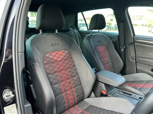 フォルクスワーゲン ゴルフ ＧＴＩ TCR 埼玉県 2020(令2)年 2.9万km 黒 限定600台/黒半革シート/純正ナビ/applecarplay/ACC/バーチャルコックピット/ブラインドスポットモニター/レーンアシスト/バックカメラ/純正19インチアルミホイール/ETC/パドルシフト/純正ドライブレコーダー/スペアキー×1