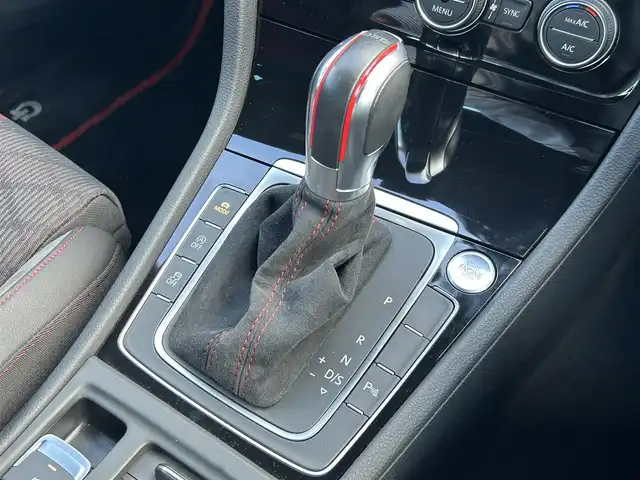 フォルクスワーゲン ゴルフ ＧＴＩ TCR 埼玉県 2020(令2)年 2.9万km 黒 限定600台/黒半革シート/純正ナビ/applecarplay/ACC/バーチャルコックピット/ブラインドスポットモニター/レーンアシスト/バックカメラ/純正19インチアルミホイール/ETC/パドルシフト/純正ドライブレコーダー/スペアキー×1