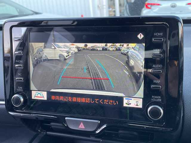 トヨタ ヤリスクロス G 東京都 2021(令3)年 2.1万km ホワイトパールクリスタルシャイン ユーザー買取車/純正ナビ/＜AM/FM/BT/Miracast/USB入力端子＞/バックビューモニター/追従クルコン/ＰＫＳＢ/ＰＣＳ/ＬＴＡ/コーナーセンサー/ビルトインＥＴＣ２．０/横滑り制御機能/ドライブモード/ヘッドライトレベライザー/オートマチックハイビーム/GRマッドフラップ/純正フロアマット