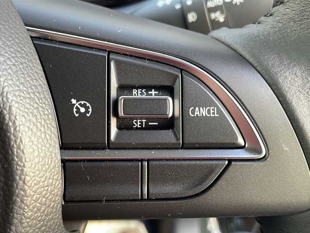 スズキ ジムニー シエラ JC 愛知県 2025(令7)年 0.1千km ジャングルグリーン 登録時３０km/スズキセーフティーサポート/・デュアルセンサーブレーキサポートII/・発進お知らせ機能/・標識認識機能/・アダプティブクルーズコントロール/・車線逸脱抑制機能/・車線逸脱警報機能/・ふらつき警報機能/・誤発進抑制機能/・後方誤発進抑制機能/・低速時ブレーキサポート（前進・後退）/・ハイビームアシスト/スマートキー/プッシュスタート/LEDヘッドライト/フォグライト/オートライト/取扱説明書/保証書/スペアスマートキー１本