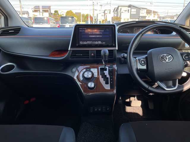 トヨタ シエンタ ハイブリッド G クエロ 千葉県 2019(令1)年 5.6万km ホワイトパールクリスタルシャイン 純正9インチナビ/(AM/FM/BT/TV/DVD)/モデリスタエアロ/全周囲カメラ/トヨタセーフティセンス/ドライブレコーダー/衝突被害軽減システム/車線逸脱警報/クルーズコントロール/ハーフレザーシート/両側パワースライドドア/横滑り防止装置/ETC/LEDヘッドライト/フォグランプ/オートライト/ウィンカーミラー/電動格納ミラー/社外15インチAW/シートヒーター/シートリフター/ステアリングヒーター/プッシュスタート/スマートキー/フロアマット