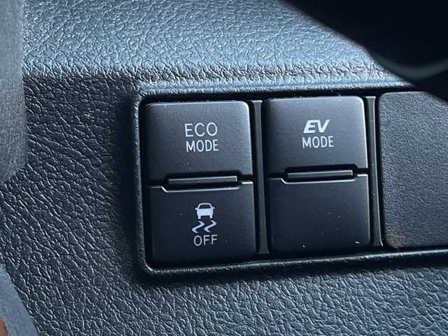 トヨタ シエンタ ハイブリッド G クエロ 千葉県 2019(令1)年 5.6万km ホワイトパールクリスタルシャイン 純正9インチナビ/(AM/FM/BT/TV/DVD)/モデリスタエアロ/全周囲カメラ/トヨタセーフティセンス/ドライブレコーダー/衝突被害軽減システム/車線逸脱警報/クルーズコントロール/ハーフレザーシート/両側パワースライドドア/横滑り防止装置/ETC/LEDヘッドライト/フォグランプ/オートライト/ウィンカーミラー/電動格納ミラー/社外15インチAW/シートヒーター/シートリフター/ステアリングヒーター/プッシュスタート/スマートキー/フロアマット