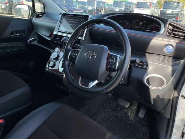 トヨタ シエンタ ハイブリッド G クエロ 千葉県 2019(令1)年 5.6万km ホワイトパールクリスタルシャイン 純正9インチナビ/(AM/FM/BT/TV/DVD)/モデリスタエアロ/全周囲カメラ/トヨタセーフティセンス/ドライブレコーダー/衝突被害軽減システム/車線逸脱警報/クルーズコントロール/ハーフレザーシート/両側パワースライドドア/横滑り防止装置/ETC/LEDヘッドライト/フォグランプ/オートライト/ウィンカーミラー/電動格納ミラー/社外15インチAW/シートヒーター/シートリフター/ステアリングヒーター/プッシュスタート/スマートキー/フロアマット