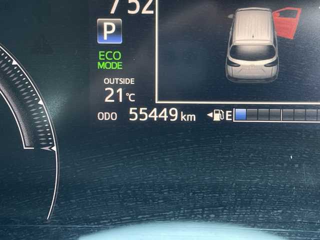 トヨタ シエンタ ハイブリッド G クエロ 千葉県 2019(令1)年 5.6万km ホワイトパールクリスタルシャイン 純正9インチナビ/(AM/FM/BT/TV/DVD)/モデリスタエアロ/全周囲カメラ/トヨタセーフティセンス/ドライブレコーダー/衝突被害軽減システム/車線逸脱警報/クルーズコントロール/ハーフレザーシート/両側パワースライドドア/横滑り防止装置/ETC/LEDヘッドライト/フォグランプ/オートライト/ウィンカーミラー/電動格納ミラー/社外15インチAW/シートヒーター/シートリフター/ステアリングヒーター/プッシュスタート/スマートキー/フロアマット