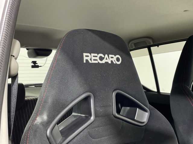 スズキ アルト ワークス 神奈川県 2019(令1)年 3.9万km ピュアホワイトP 社外9インチディスプレイオーディオ(ATOTO A6pro)/ドライブレコーダー/セーフティサポート/衝突被害軽減システム/車線逸脱警報/バックカメラ/横滑り防止装置/ETC/アイドリングストップ/HIDヘッドライト/オートライト/ウィンカーミラー/電動格納ミラー/純正15インチAW/シートリフター/プッシュスタート/スマートキー/フロアマット/ドアバイザー/ステアリングスイッチ/スペアキー/取扱説明書/保証書