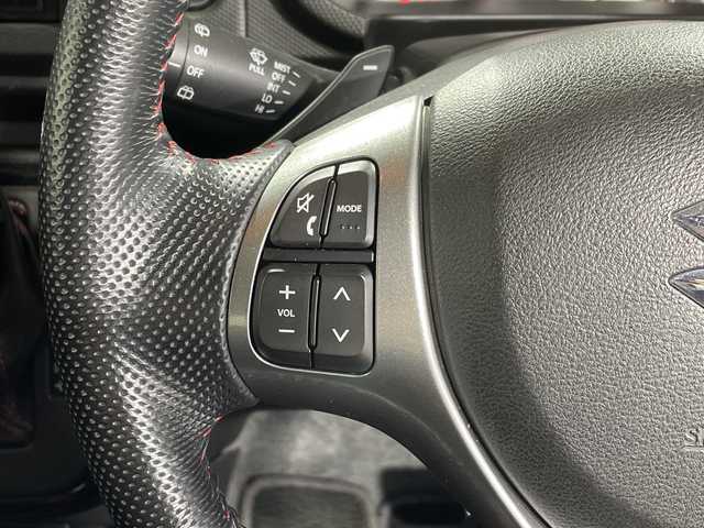 スズキ アルト ワークス 神奈川県 2019(令1)年 3.9万km ピュアホワイトP 社外9インチディスプレイオーディオ(ATOTO A6pro)/ドライブレコーダー/セーフティサポート/衝突被害軽減システム/車線逸脱警報/バックカメラ/横滑り防止装置/ETC/アイドリングストップ/HIDヘッドライト/オートライト/ウィンカーミラー/電動格納ミラー/純正15インチAW/シートリフター/プッシュスタート/スマートキー/フロアマット/ドアバイザー/ステアリングスイッチ/スペアキー/取扱説明書/保証書