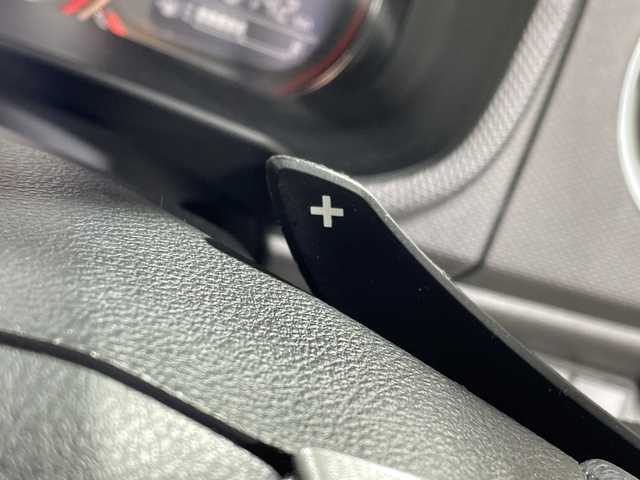 スズキ アルト ワークス 神奈川県 2019(令1)年 3.9万km ピュアホワイトP 社外9インチディスプレイオーディオ(ATOTO A6pro)/ドライブレコーダー/セーフティサポート/衝突被害軽減システム/車線逸脱警報/バックカメラ/横滑り防止装置/ETC/アイドリングストップ/HIDヘッドライト/オートライト/ウィンカーミラー/電動格納ミラー/純正15インチAW/シートリフター/プッシュスタート/スマートキー/フロアマット/ドアバイザー/ステアリングスイッチ/スペアキー/取扱説明書/保証書