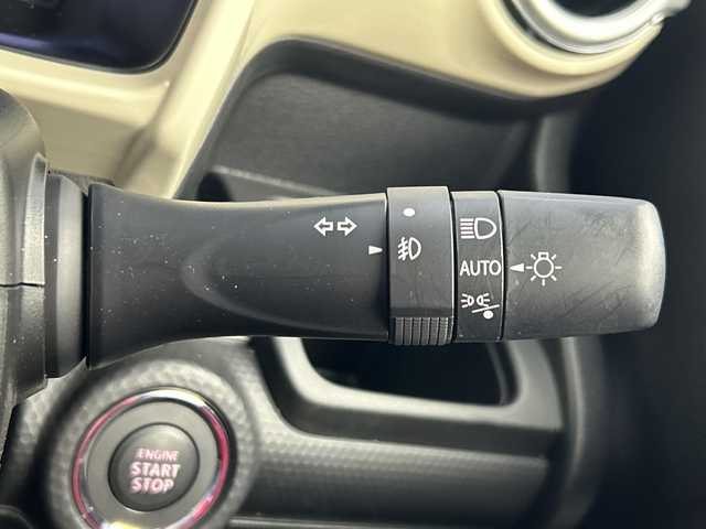 スズキ クロスビー HYBRID MZ 奈良県 2025(令7)年 0.5万km ピュアホワイトパール/ブラック2トーンルーフ 純正8インチナビ/フルセグ CD DVD BT MSV USB/全方位モニター/デュアルブレーキサポート/レーン逸脱警報システム/レーダークルーズコントロール/コーナーセンサー/純正ドライブレコーダー/ビルトインETC/アイドリングストップ/LEDヘッドライト/フォグライト/オートライト/パドルシフト/4WD/純正マット/ドアバイザー/スマートキー/プッシュスタート