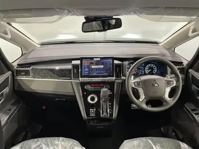 三菱 デリカＤ：５ シャモニー 愛知県 2025(令7)年 0.1万km未満 黒 登録済未使用車　/アルパインＢＩＧＸ１１インチナビ　/(Bluetooth/フルセグTV/CD・DVD再生/USB/ＨＤＭＩ)　/両側電動スライドドア　/衝突軽減ブレーキ　/１００Ｖ電源　/シートヒーター　/レーダークルーズコントロール　/LEDヘッドライト/LEDフォグ/パワーバックドア　/ステアリングヒーター/運転席電動パワーシート/ブラインドスポットモニター（BSM）/パドルシフト/4WD