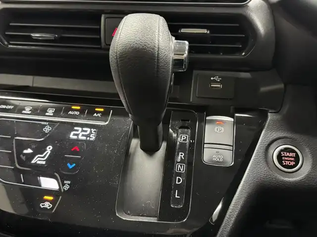 日産 ルークス HWS X プロパイロットED 三重県 2020(令2)年 5.3万km パープルⅡ S-HYBRID/FF/インパネCVT/純正 9インチナビ MM319D-L/（iPod/SD/FM/AM/TV/WALKMAN/USB/Bluetooth/CD/DVD/MUSIC STOCKER/VTR/AUX/ドラレコ）/アラウンドビューモニター（移動物検知機能付）/両側ハンズフリーオートスライドドア/ドライブレコーダー 前後（ナビ連動）/ビルトイン ETC2.0/安全/・インテリジェント エマージェンシーブレーキ/・プロパイロット/・インテリジェント LI（車線逸脱防止支援システム）＋LDW（車線逸脱警報）/・インテリジェント DA（ふらつき警報）/・インテリジェント FCW（前方衝突予測警報）/・フロント & バックソナー/・標識検知機能（進入禁止、最高速度、一時停止）/・先行車発進お知らせ/・SOSコール/・ハイビームアシスト/装備/・オートエアコン/・リヤシーリングファン/・オートライト/・LED ヘッドライト＋フロントフォグライト/・ステアリングスイッチ/・プッシュスタート/・電動格納ドアミラー/・純正 14inAW/・インテリジェントキーx2/外装色：『アメジストパール［PM］／フローズンバニラパール［2M］［XEM］』