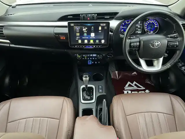 トヨタ ハイラックス Z 長野県 2019(平31)年 6.5万km スーパーホワイトⅡ 4WDターボオートマ/アルパイン11インチディスプレイオーディオ（DAF11Z）/デジタルインナーミラー型ドラレコ/後席Kenwoodモニター(LZ-1000HD)/ナイトロパワー17インチアルミホイール/冬タイヤ（ダンロップウインターマックス）/シートカバー/キャノピー/オーバーフェンダー/荷台引き出し（CARRYBOY）付き/バックカメラ/ETC/クルーズコントロール/純正フロアマット/スマートキー/プッシュスタート/横滑り防止機能/衝突被害軽減/ダウンヒルアシストコントロール