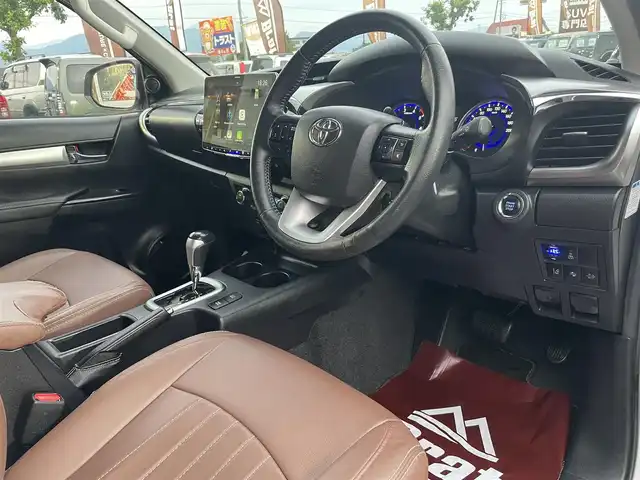 トヨタ ハイラックス Z 長野県 2019(平31)年 6.5万km スーパーホワイトⅡ 4WDターボオートマ/アルパイン11インチディスプレイオーディオ（DAF11Z）/デジタルインナーミラー型ドラレコ/後席Kenwoodモニター(LZ-1000HD)/ナイトロパワー17インチアルミホイール/冬タイヤ（ダンロップウインターマックス）/シートカバー/キャノピー/オーバーフェンダー/荷台引き出し（CARRYBOY）付き/バックカメラ/ETC/クルーズコントロール/純正フロアマット/スマートキー/プッシュスタート/横滑り防止機能/衝突被害軽減/ダウンヒルアシストコントロール