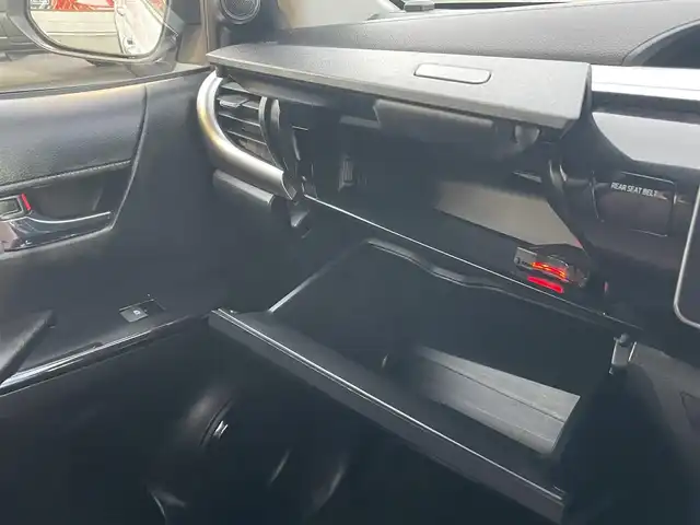 トヨタ ハイラックス Z 長野県 2019(平31)年 6.5万km スーパーホワイトⅡ 4WDターボオートマ/アルパイン11インチディスプレイオーディオ（DAF11Z）/デジタルインナーミラー型ドラレコ/後席Kenwoodモニター(LZ-1000HD)/ナイトロパワー17インチアルミホイール/冬タイヤ（ダンロップウインターマックス）/シートカバー/キャノピー/オーバーフェンダー/荷台引き出し（CARRYBOY）付き/バックカメラ/ETC/クルーズコントロール/純正フロアマット/スマートキー/プッシュスタート/横滑り防止機能/衝突被害軽減/ダウンヒルアシストコントロール