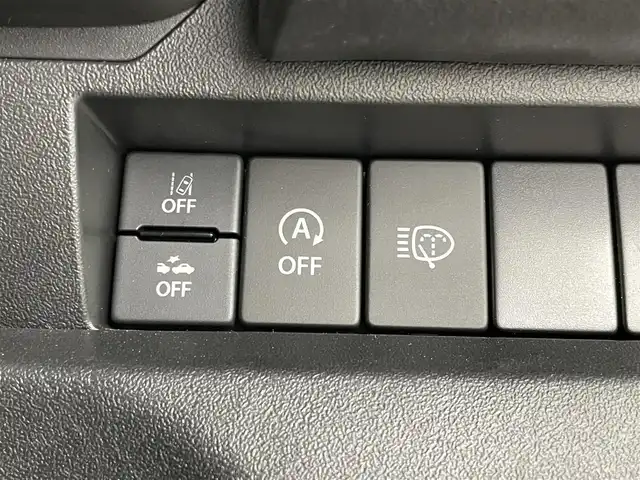 スズキ ジムニー XC 埼玉県 2023(令5)年 0.8万km ジャングルグリーン 社外ナビ　バックカメラ　クルーズコントロール　ビルトインＥＴＣ　ミラーヒーター　シートヒーター　４ＷＤ　ヘッドライトウォッシャー　純正アルミホイール　ＬＥＤライト　ドラレコ　地デジ