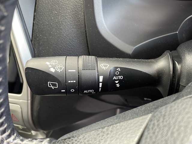トヨタ ランドクルーザー プラド TX Lパッケージ 鹿児島県 2019(令1)年 16万km ホワイトパールクリスタルシャイン 純正ＳＤナビ　/（フルセグ/Bluetooth/CD/DVD）/レーダークルーズコントロール　/バックカメラ　/ドライブレコーダー　/ビルドインＥＴＣ　/前席シートヒーター　/前席エアシート　/シートベンチレーション　/ジオランダーＡＴタイヤ　/ドアバイザー　/ルーフレール/純正フロアマット/オートライト/オートマチックハイビーム/前席パワーシート/レザーシート/スマートキー/取扱説明書