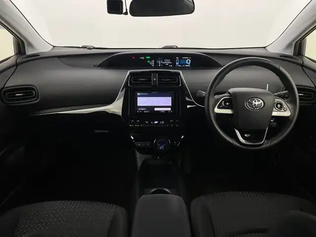 トヨタ プリウス S 新潟県 2016(平28)年 4.7万km スーパーホワイトⅡ 4WD/社外ナビ/　　ワンセグ/CD/FM/AM/バックカメラ/レーダークルーズコントロール/LEDオートライト/ステアリングスイッチ/レーンキープ/スマートキー/ETC
