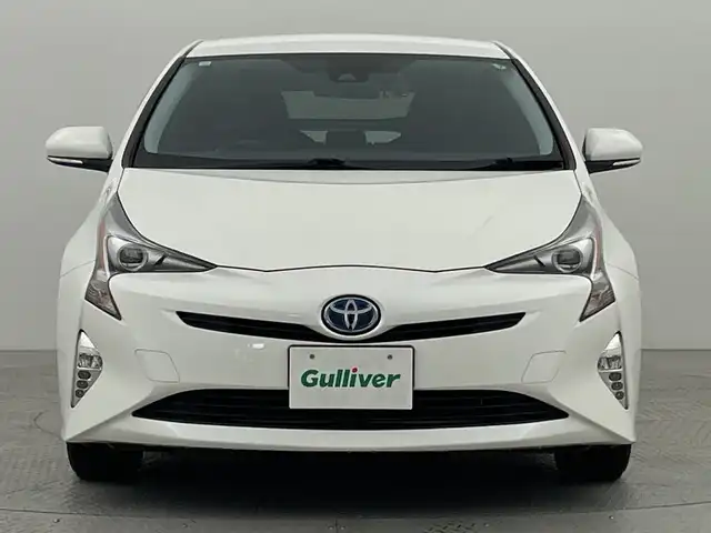 トヨタ プリウス S 新潟県 2016(平28)年 4.7万km スーパーホワイトⅡ 4WD/社外ナビ/　　ワンセグ/CD/FM/AM/バックカメラ/レーダークルーズコントロール/LEDオートライト/ステアリングスイッチ/レーンキープ/スマートキー/ETC
