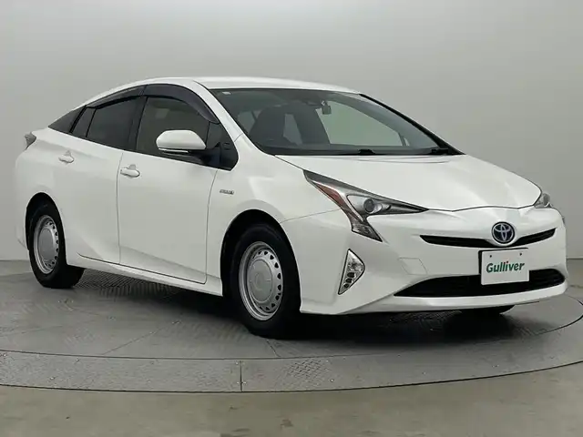 トヨタ プリウス S 新潟県 2016(平28)年 4.7万km スーパーホワイトⅡ 4WD/社外ナビ/　　ワンセグ/CD/FM/AM/バックカメラ/レーダークルーズコントロール/LEDオートライト/ステアリングスイッチ/レーンキープ/スマートキー/ETC