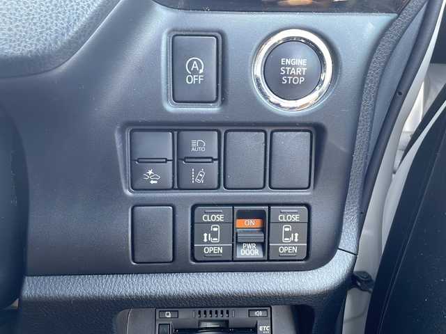 トヨタ ヴォクシー ZS 煌Ⅱ 山口県 2020(令2)年 4.5万km ホワイトパールクリスタルシャイン ワンオーナー/社外8インチナビ【AVC-RZL810】/・フルセグテレビ/・Bluetooth接続/・CD/DVD再生/・USB/AUX/HDMI入力端子/・SD/MSV再生/・iPod接続/バックカメラ/両側パワースライドドア/フリップダウンモニター/後席エアコン/サンシェード/ドライブレコーダー/ETC/スマートキー×２/プッシュスタート/Toyota Safty Sense/・プリクラッシュセーフティ/・レーンディバーチャーアラート/・オートマチックハイビーム/先行車発進告知機能/盗難防止装置/純正16インチAW