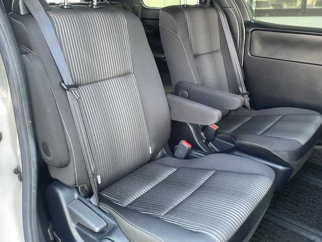 トヨタ ヴォクシー ZS 煌Ⅱ 山口県 2020(令2)年 4.5万km ホワイトパールクリスタルシャイン ワンオーナー/社外8インチナビ【AVC-RZL810】/・フルセグテレビ/・Bluetooth接続/・CD/DVD再生/・USB/AUX/HDMI入力端子/・SD/MSV再生/・iPod接続/バックカメラ/両側パワースライドドア/フリップダウンモニター/後席エアコン/サンシェード/ドライブレコーダー/ETC/スマートキー×２/プッシュスタート/Toyota Safty Sense/・プリクラッシュセーフティ/・レーンディバーチャーアラート/・オートマチックハイビーム/先行車発進告知機能/盗難防止装置/純正16インチAW