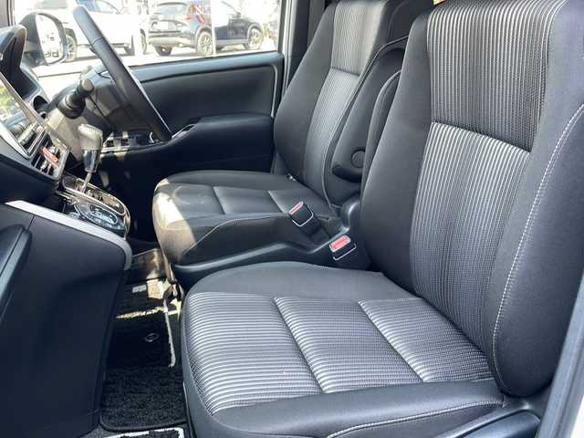 トヨタ ヴォクシー ZS 煌Ⅱ 山口県 2020(令2)年 4.5万km ホワイトパールクリスタルシャイン ワンオーナー/社外8インチナビ【AVC-RZL810】/・フルセグテレビ/・Bluetooth接続/・CD/DVD再生/・USB/AUX/HDMI入力端子/・SD/MSV再生/・iPod接続/バックカメラ/両側パワースライドドア/フリップダウンモニター/後席エアコン/サンシェード/ドライブレコーダー/ETC/スマートキー×２/プッシュスタート/Toyota Safty Sense/・プリクラッシュセーフティ/・レーンディバーチャーアラート/・オートマチックハイビーム/先行車発進告知機能/盗難防止装置/純正16インチAW