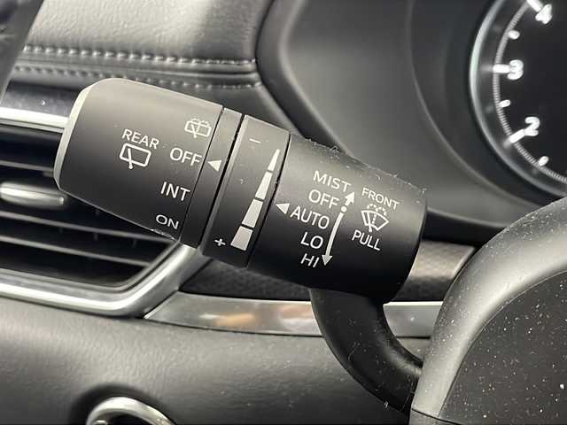 マツダ ＣＸ－５ XD ブラックトーンエディション 埼玉県 2021(令3)年 2万km スノーフレイクホワイトパールマイカ 純正１０．２５インチナビ/(Bluetooth/USB/AM/FM)/地デジフルセグ/全方位カメラ/前後ドライブレコーダー/ETC/アダプティブクルーズコントロール/衝突軽減ブレーキ/車線逸脱警報/クリアランスソナー/パドルシフト/運転席シートヒーター/ステアリングヒーター/パワーバックドア/電子パーキングシステム/オートブレーキホールド/プッシュスタート/ステアリングリモコン/ウィンカーミラー/電動格納ミラー/純正フロアマット/純正ドアバイザー/純正19インチアルミホイール