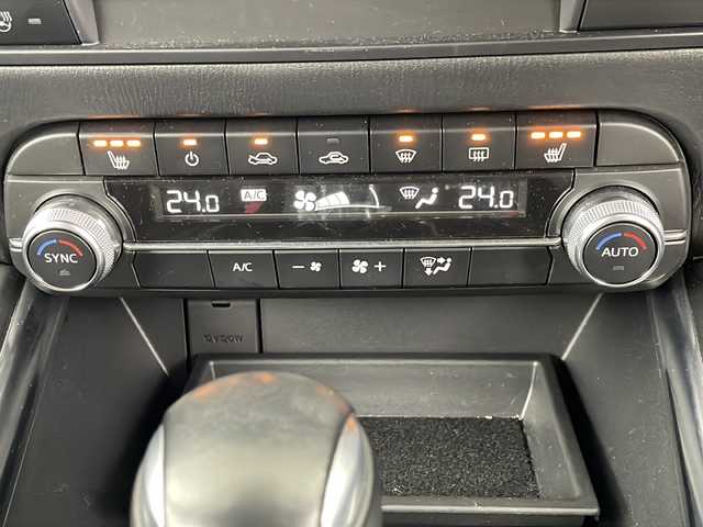 マツダ ＣＸ－５ XD ブラックトーンエディション 埼玉県 2021(令3)年 2万km スノーフレイクホワイトパールマイカ 純正１０．２５インチナビ/(Bluetooth/USB/AM/FM)/地デジフルセグ/全方位カメラ/前後ドライブレコーダー/ETC/アダプティブクルーズコントロール/衝突軽減ブレーキ/車線逸脱警報/クリアランスソナー/パドルシフト/運転席シートヒーター/ステアリングヒーター/パワーバックドア/電子パーキングシステム/オートブレーキホールド/プッシュスタート/ステアリングリモコン/ウィンカーミラー/電動格納ミラー/純正フロアマット/純正ドアバイザー/純正19インチアルミホイール