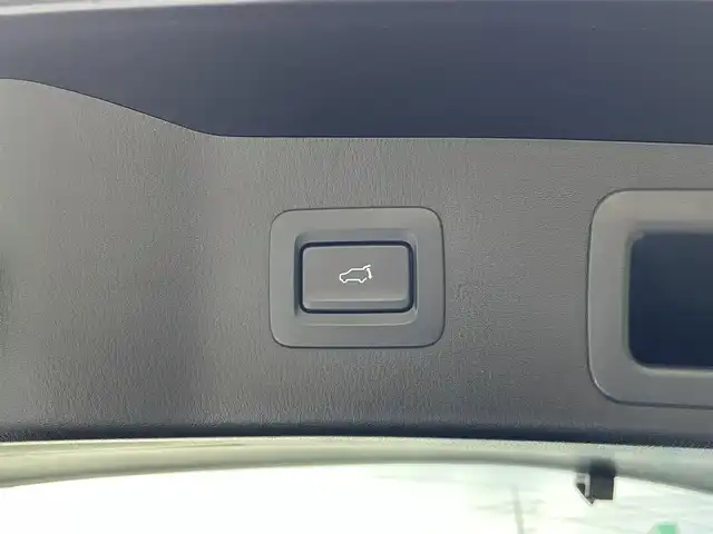 マツダ ＣＸ－５ XD ブラックトーンエディション 岡山県 2022(令4)年 5万km ジェットブラックマイカ 純正10.25インチセンターディスプレイ/Bluetooth、AM、FM/Apple Carplay、Android　Auto/全方位カメラ/運転席メモリーシート/パワーシート/ワイヤレス充電/前席シートヒーター/ステアリングヒーター/ハンズフリー機能付きパワーバックドア/アドバンスドスマートシティブレーキアシスト/スマートシティブブレーキサポート/AT誤発進抑制制御/レーダークルーズコントロール/車線逸脱警報システム/ブラインドスポットモニタリング/ドライバーアテンションアラート/リアパーキングセンサー/アダブティブLEDヘッドライト/レーンキープアシストシステム/交通標識認識システム