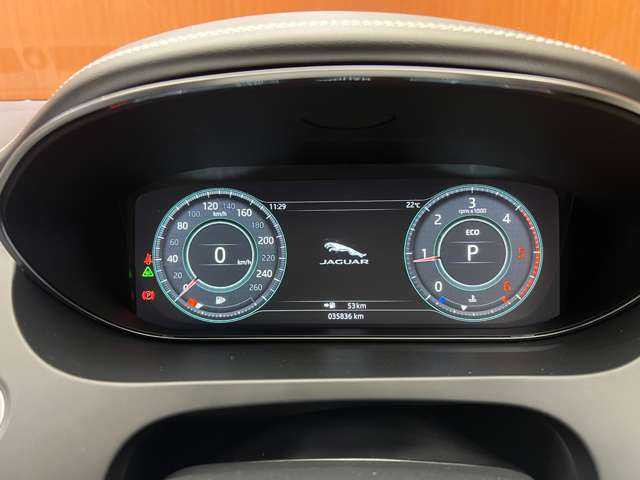 ジャガー Ｅペース R ダイナミックS 千葉県 2018(平30)年 3.6万km グレー ＡＣＣ　/ＢＳＭ　/純正ナビ　/３６０°カメラ/白革　/シートヒーター　/パワーシート　/ＬＥＤヘッドライト　/オートライト　/電動リアゲート　/ＥＴＣ　/純正２０インチＡＷ　/フルセグＴＶ