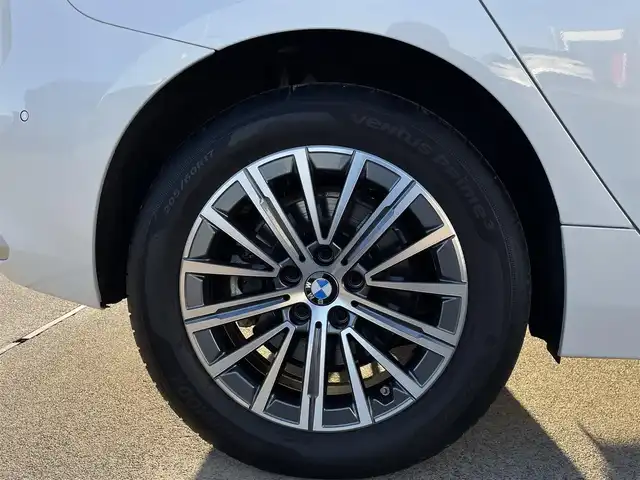 ＢＭＷ ＢＭＷ ２１８ｄ アクティブツアラー エクスクルーシブ 東京都 2022(令4)年 2.6万km パール 純正ナビ/360°カメラ/ETC2.0/衝突軽減ブレーキ/アダプティブクルーズコントロール/純正17インチアルミホイール/LEDヘッドライト/シートヒーター/ハーフレザーシート/置くだけ充電/スマートキー/プッシュスタート