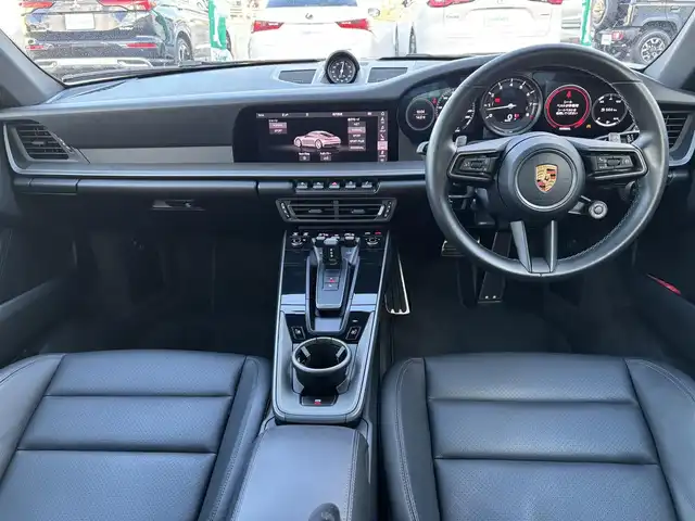 ポルシェ ９１１ カレラ 愛知県 2020(令2)年 1.7万km ピュアホワイト /禁煙/正規ディーラー車/ディーラー記録簿R2.3.4.5.7//スポーツクロノパッケージ/エグゾースト/PASM//純正ナビ/BT/USB/AndroidAuto/AppleCarPlay//全方位カメラ/ETC/ドラレコ//革巻きステア/ステアスイッチ/パドルシフト//黒革シート/シートヒーター//電動パーキングブレーキ//電動リアスポイラー//照明付きバニティミラー//走行モード//ポルシェアクティブセーフ//マトリクスLEDヘッドライト//新車時保証書//取扱説明書//スペアスマートキー