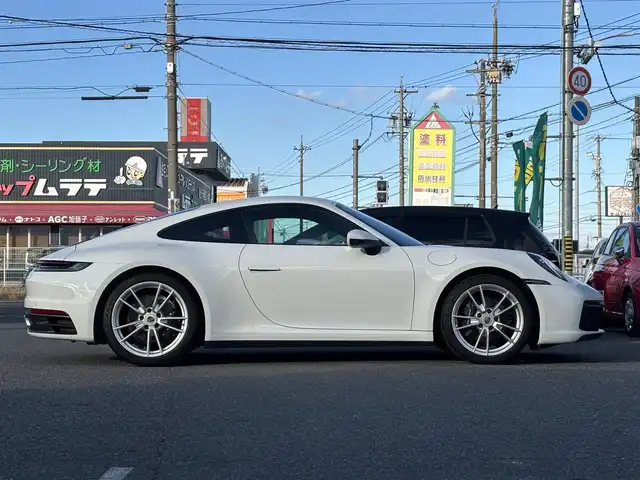ポルシェ ９１１ カレラ 愛知県 2020(令2)年 1.7万km ピュアホワイト /禁煙/正規ディーラー車/ディーラー記録簿R2.3.4.5.7//スポーツクロノパッケージ/エグゾースト/PASM//純正ナビ/BT/USB/AndroidAuto/AppleCarPlay//全方位カメラ/ETC/ドラレコ//革巻きステア/ステアスイッチ/パドルシフト//黒革シート/シートヒーター//電動パーキングブレーキ//電動リアスポイラー//照明付きバニティミラー//走行モード//ポルシェアクティブセーフ//マトリクスLEDヘッドライト//新車時保証書//取扱説明書//スペアスマートキー