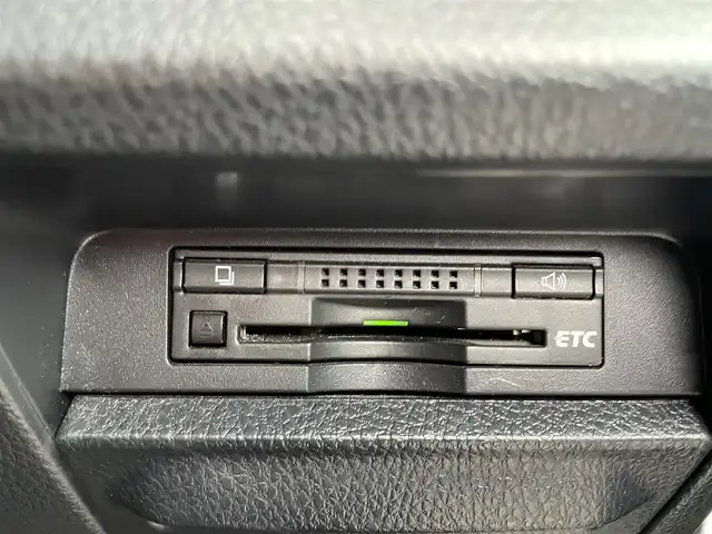 トヨタ ノア G 福岡県 2014(平26)年 12万km ホワイトパールクリスタルシャイン (株)IDOMが運営する【じしゃロン八幡西店】の自社ローン専用車両になります。こちらは現金またはオートローンご利用時の価格です。自社ローンご希望の方は別途その旨お申付け下さい/純正SDナビ【NSZN-W64T】/(Bluetooth/CD/SD/フルセグTV)/片側電動スライドドア/アイドリングストップ/クルーズコントロール(追従走行なし)/フリップダウンモニター/横滑り防止装置/ステアリングリモコン/エンジンプッシュスタート/ビルトインETC/バックカメラ/リアサンシェード/純正フロアマット/純正15インチアルミホイール/オートライト/オートマチックハイビーム/スマートキー