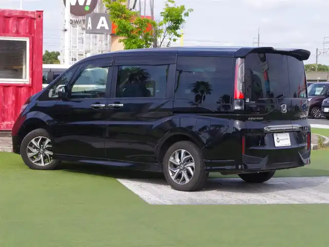 ホンダ ステップワゴン スパーダ クルスピセンシング 千葉県 2017(平29)年 6.3万km プレミアムスパークルブラックパール ホンダセンシング/・衝突軽減ブレーキ（CMBS）/・車線維持支援システム（LKAS）/・アダプティブクルーズコントロール（ACC）/・後方誤発進抑制機能/・誤発進抑制機能/両側パワースライドドア/純正SDナビ/地デジTV/【DVD/CD再生機能　Bluetooth接続】/バックカメラ/フリップダウンモニター/ハーフレザーシート/前席シートヒーター/ETC/LEDヘッドライト/純正16インチアルミホイル/サイド/カーテンエアバッグ/スマートキー