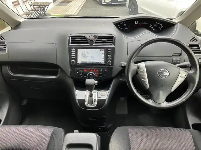 日産 セレナ ハイウェイS G Sハイブリッド 山口県 2013(平25)年 11.6万km ブリリアントホワイトパール 新車ワンオーナー/純正ナビ＆バックカメラ/　　＆フルセグTV＆後席/　　フリップダウンモニター/純正フロアマット/純正フォグランプ/純正16インチアルミ/両側パワースライドドア/スマートキー/オートライト/リバース連動ドアミラー