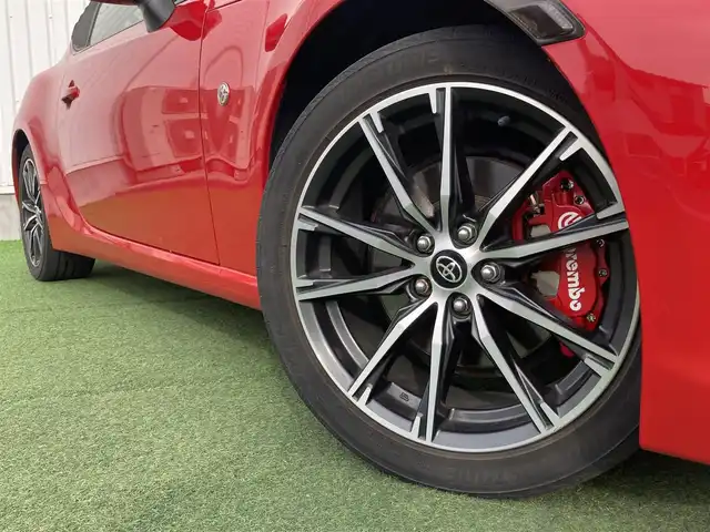 トヨタ ８６ GT 香川県 2018(平30)年 6.7万km ピュアレッド 登録時走行距離：66445km/6MT/カロッツェリアディスプレイオーディオ/　CD DVD BT /バックカメラ/クルーズコントロール/LEDヘッドライト/オートライト/フォグランプ/レベライザヘッドライト/横滑り防止装置/ETC2.0/革巻きステアリング/ステアリングスイッチ/プッシュスタート/スマートキー/スペアキー