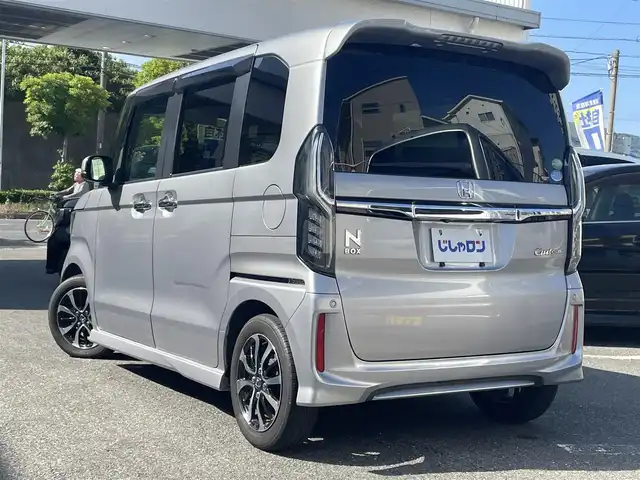 ホンダ Ｎ ＢＯＸ カスタム G L ホンダセンシング 福岡県 2018(平30)年 8.5万km ルナシルバーM (株)IDOMが運営する【じしゃロン八幡西店】の自社ローン専用車両になります。こちらは現金またはオートローンご利用時の価格です。自社ローンご希望の方は別途その旨お申付け下さい/ディーラーオプションナビ/・BLUETOOTH/・CD/・DVD/・フルセグTV/ドライブレコーダー（ZDRーD15）/クルーズコントロール/両側パワースライドドア/ISOFIX/ドアバイザー/プッシュスタート/ビルトインETC