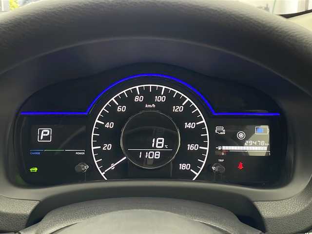 日産 ノート e－パワー B FOUR 宮城県 2019(令1)年 3万km ブリリアントシルバー 4WD/メモリナビ/(AM/FM)/Bluetooth/バックカメラ/車両接近音オフスイッチ/プッシュスタート/スマートキー/スペアキー/ETC2.0/コーナーセンサー/レーンキープアシスト/衝突被害軽減システム/オートライト/ヘッドライトレベライザー/ドアバイザー/社外フロアマット