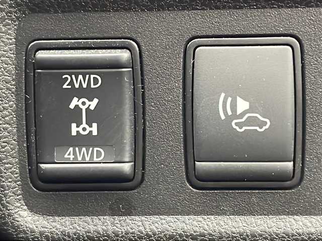 日産 ノート e－パワー B FOUR 宮城県 2019(令1)年 3万km ブリリアントシルバー 4WD/メモリナビ/(AM/FM)/Bluetooth/バックカメラ/車両接近音オフスイッチ/プッシュスタート/スマートキー/スペアキー/ETC2.0/コーナーセンサー/レーンキープアシスト/衝突被害軽減システム/オートライト/ヘッドライトレベライザー/ドアバイザー/社外フロアマット