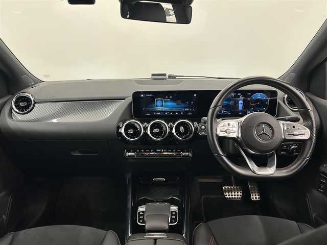 メルセデス・ベンツ Ｂ２００ｄ AMGライン 岡山県 2019(令1)年 4万km デニムブルー 純正ナビ/Rカメラ/ACC/Bluetooth/USB/SOSコール/道路標識ASST/アクティブレーンキーピングASST/アクティブブレーキASST/アテンションASST/ブラインドスポットASST/レーンチェンジASST/ハーフレザーシート/シートヒーター/パワーシート/PTG/オートライト/オートワイパー/AHB
