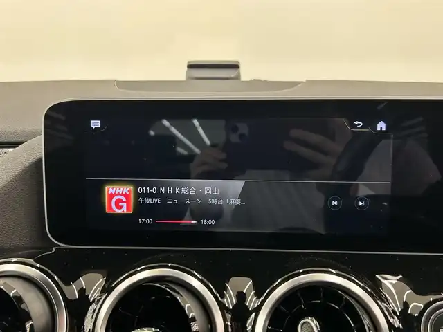 メルセデス・ベンツ Ｂ２００ｄ AMGライン 岡山県 2019(令1)年 4万km デニムブルー 純正ナビ/Rカメラ/ACC/Bluetooth/USB/SOSコール/道路標識ASST/アクティブレーンキーピングASST/アクティブブレーキASST/アテンションASST/ブラインドスポットASST/レーンチェンジASST/ハーフレザーシート/シートヒーター/パワーシート/PTG/オートライト/オートワイパー/AHB