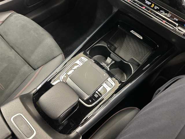 メルセデス・ベンツ Ｂ２００ｄ AMGライン 岡山県 2019(令1)年 4万km デニムブルー 純正ナビ/Rカメラ/ACC/Bluetooth/USB/SOSコール/道路標識ASST/アクティブレーンキーピングASST/アクティブブレーキASST/アテンションASST/ブラインドスポットASST/レーンチェンジASST/ハーフレザーシート/シートヒーター/パワーシート/PTG/オートライト/オートワイパー/AHB
