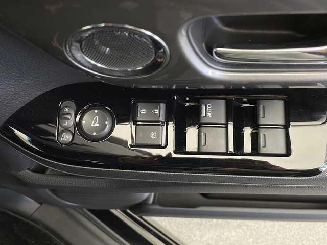 ホンダ Ｎ ＢＯＸ カスタム L スタイル+ブラック 長野県 2022(令4)年 3.2万km クリスタルブラックパール 純正ナビ/（フルセグ/Bluetooth/CD/DVD)/バックカメラ/ETC/両側電動スライドドア/前後ドラレコ/衝突軽減ブレーキ/レーンキープアシスト/レーダークルーズコントロール/コーナーセンサー/LEDヘッドライト/前席シートヒーター/電子パーキング/ステアリングスイッチ/ヘッドライトレベライザー/ドアバイザー/スマートキー/スペアキー