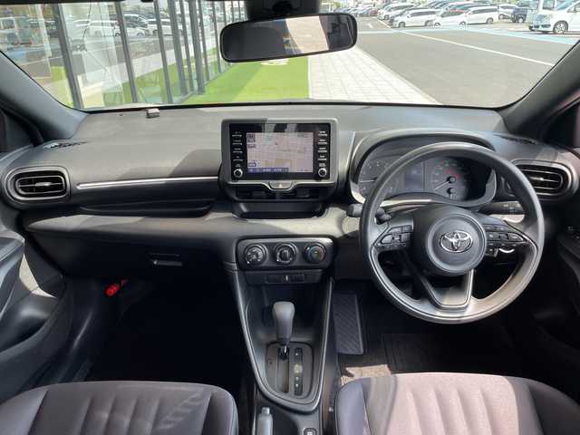 トヨタ ヤリス X 愛知県 2020(令2)年 1万km コーラルクリスタルシャイン 純正７型ディスプレイオーディオナビ/全方位カメラ/レーダークルーズコントロール/バックカメラ/コーナーセンサー/純正アルミホイール/コーナーセンサー/ＥＴＣ２．０/ブラインドスポットモニター/LEDヘッドライト/レーンキープアシスト/オートマチックハイビーム/衝突軽減システム/ステアリングスイッチ